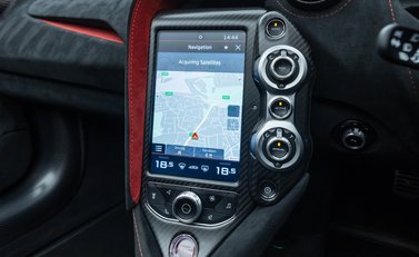 McLaren 765LT Spider 28