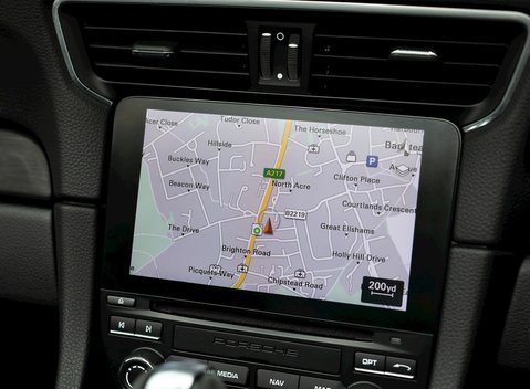 Porsche 911 Targa 4 GTS (991.2) 20