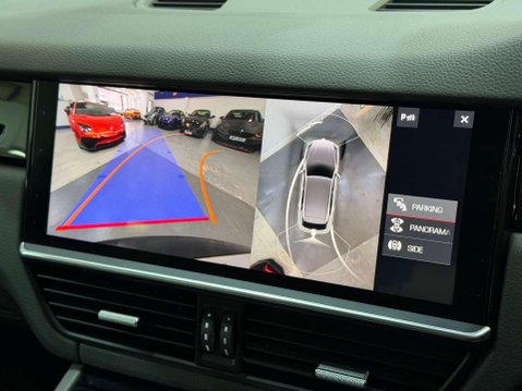 Porsche Cayenne 2.9T V6 S SUV 5dr Petrol TiptronicS 4WD Euro 6 (s/s) (440 ps) 35