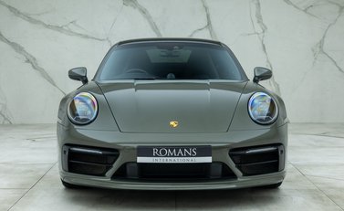 Porsche 911 Carrera 4S (992) 4