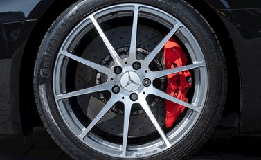 Mercedes-Benz SLS AMG Roadster 12