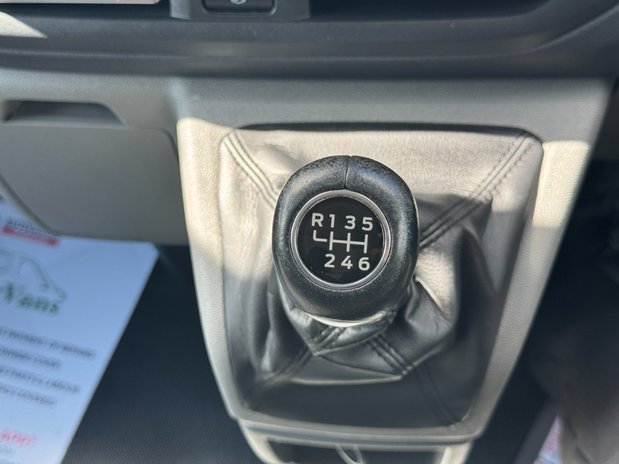 Ford Transit Custom LWB L2H1 Low Roof Limited 300 Air Con Cam Sensors EURO 6 39