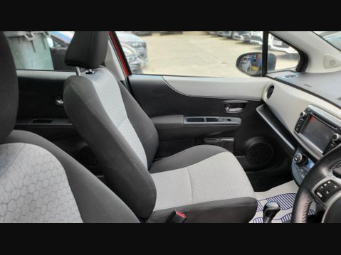 Toyota Yaris VVT-I T SPIRIT 31