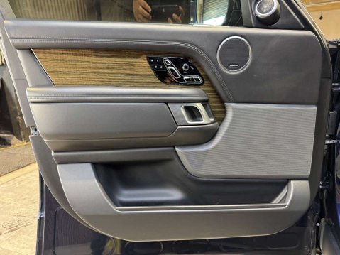 Land Rover Range Rover 3.0 Range Rover Vogue SE SDV6 Auto 4WD 5dr 84