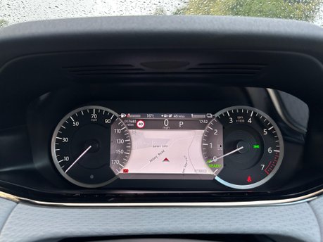 Land Rover Range Rover Evoque 1.5 P300e 12.2kWh R-Dynamic S Auto 4WD Euro 6 (s/s) 5dr 34