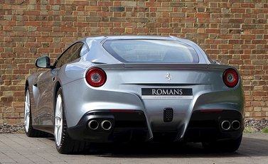 Ferrari F12 Berlinetta 11