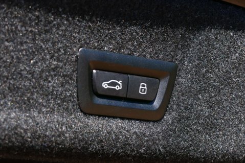 BMW 3 Series 2.0 320i M Sport Auto 4dr 19