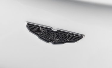 Aston Martin Vantage GT12 26