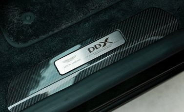 Aston Martin DBX 707 22