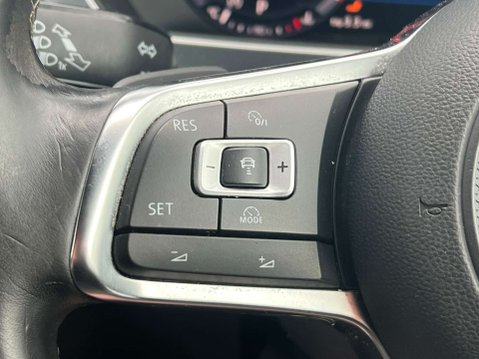 Volkswagen Tiguan 2.0 Tiguan R-Line TDI BlueMotion Technology 4Motion Semi-Automatic 4WD 5dr 44