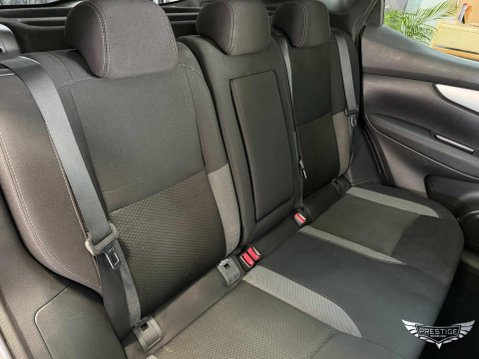 Nissan Qashqai 1.5 dCi N-Connecta Euro 6 (s/s) 5dr 83