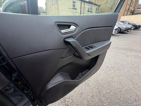 Renault Captur ICONIC EDITION TCE 22