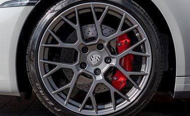 Porsche 911 (992) Carrera 4S 10