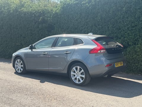 Volvo V40 2.0 D3 Inscription Hatchback 5dr Diesel Auto Euro 6 (s/s) (150 ps) 29