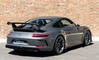Porsche 911 GT3 (991.2) 7