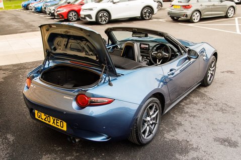 Mazda MX-5 SPORT 36