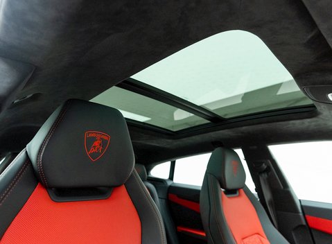 Lamborghini Urus 11