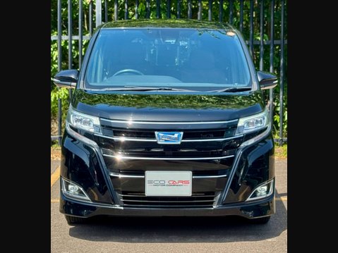 Toyota Noah Hybrid G 26