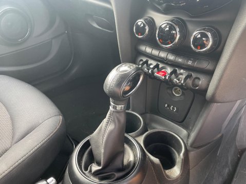 Mini Hatch 1.5 Cooper Auto Euro 6 (s/s) 5dr 23