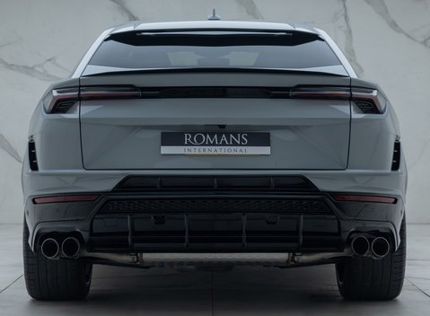 Lamborghini Urus S 8