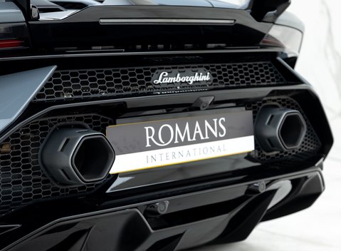 Lamborghini Huracan Tecnica 29