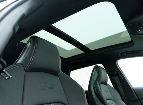 Audi RS4 Avant Carbon Black 12