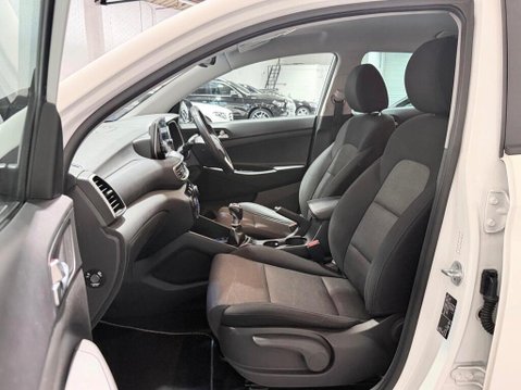 Hyundai TUCSON 1.6 GDi SE Nav Euro 6 (s/s) 5dr 12