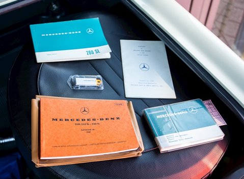 Mercedes-Benz SL Class SL Pagoda 34