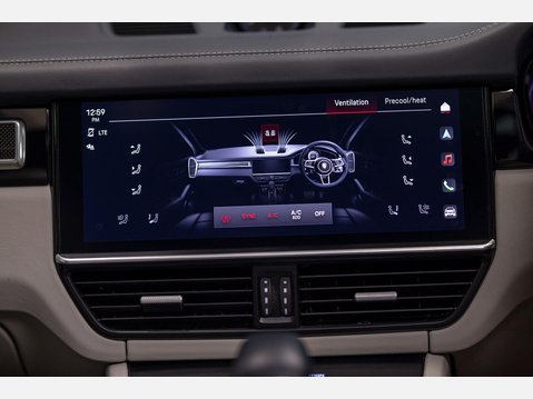 Porsche Cayenne 3.0 V6 E-Hybrid 17.9kWh Platinum Edition TiptronicS 4WD Euro 6 (s/s) 5dr (3 59