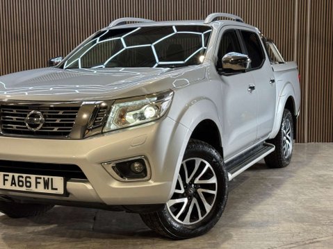 Nissan Navara 2.3 Navara Tekna dCi Auto 4WD 5dr 44