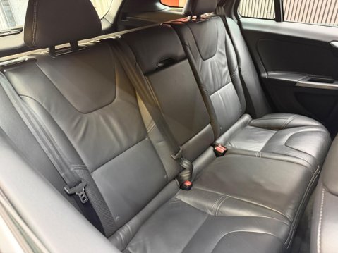 Volvo V60 2.0 D4 R-Design Lux Nav Euro 6 (s/s) 5dr 36