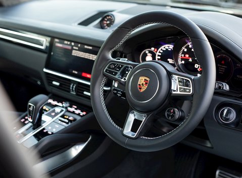 Porsche Cayenne Turbo 11