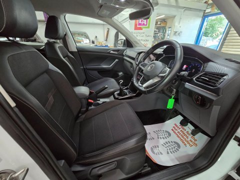 Volkswagen T-Cross 1.0 TSI First Edition Euro 6 (s/s) 5dr 37
