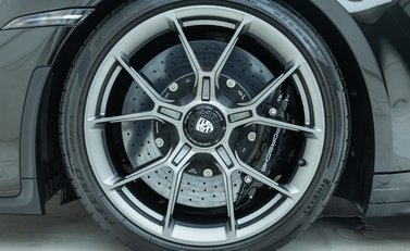 Porsche 911 GT3 Touring (992) 29