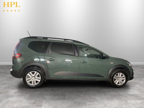 Dacia Jogger 1.6 Hybrid Expression MPV 5dr Petrol Hybrid Auto Euro 6 (s/s) (140 ps) Allo 8