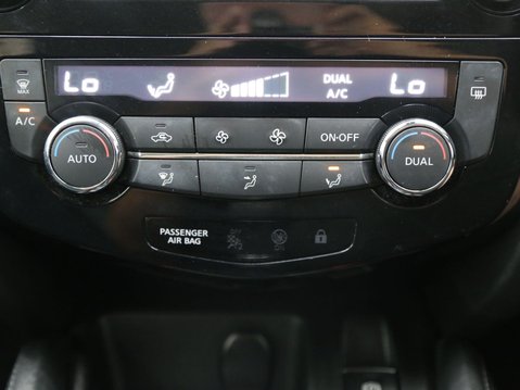 Nissan Qashqai 1.3 DIG-T N-Connecta Euro 6 (s/s) 5dr 18