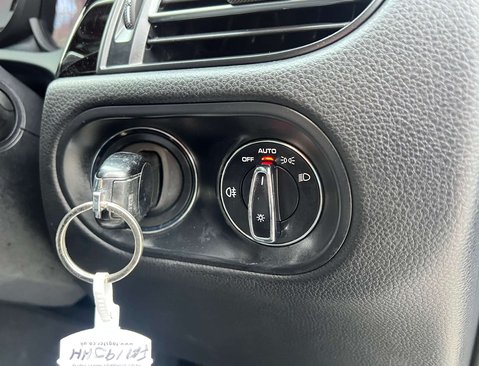 Porsche Macan 3.0 Macan S Semi-Auto 4WD 5dr 35