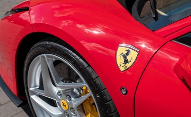 Ferrari F8 Tributo 29
