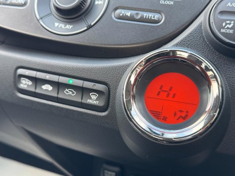 Honda Jazz 1.4 i-VTEC ES CVT Euro 5 5dr 17