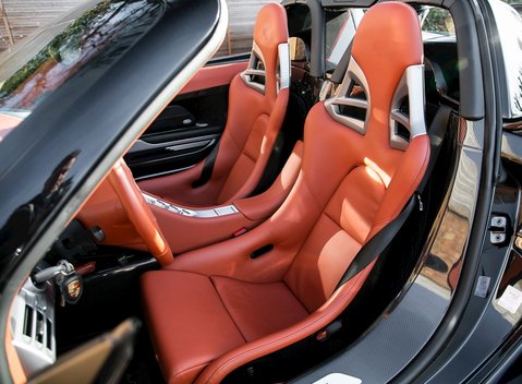 Porsche Carrera GT 14