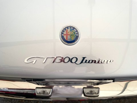 Alfa Romeo GT 1300 Junior 80
