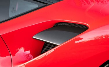 Ferrari 488 GTB 25