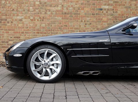 Mercedes-Benz SLR McLaren 14