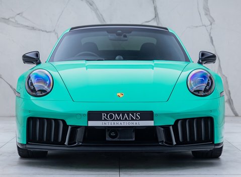 Porsche 911 Carrera GTS (992.2) 7