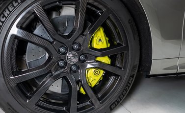 Land Rover Range Rover Sport P635 SV EDITION ONE 40