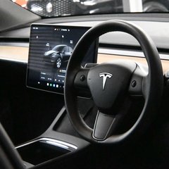 Tesla Model Y ModeL Y Long Range AWD 4WD 5dr 1