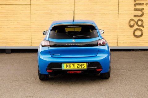 Peugeot 208 ALLURE PREMIUM 7