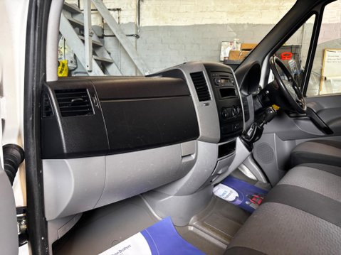 Volkswagen Crafter 2.0 TDI CR35 L2 H3 4dr 24