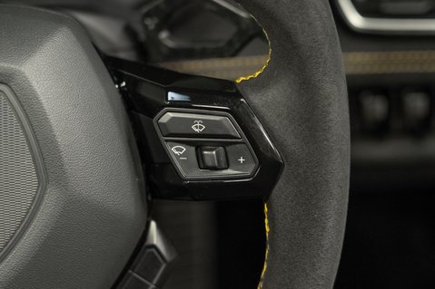 Lamborghini Huracan 38