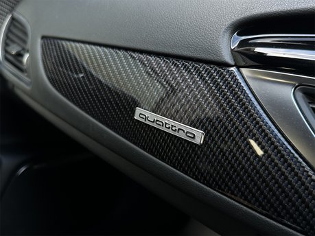 Audi A6 RS6 PLUS AVANT TFSI QUATTRO 64